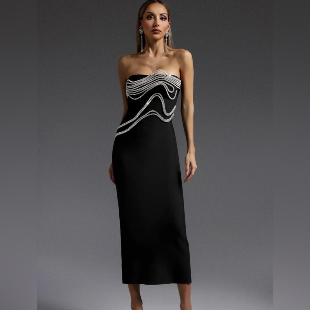 Bella Barnett Oga dress NWT size L